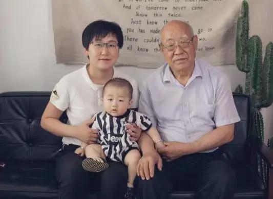 生嫁74岁老中医生下一个儿子开元棋牌app24岁女大学(图2)