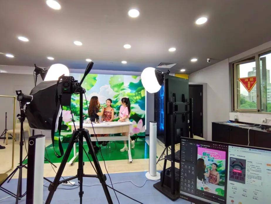 业态不断涌现浦东消费场景持续焕新开元棋牌