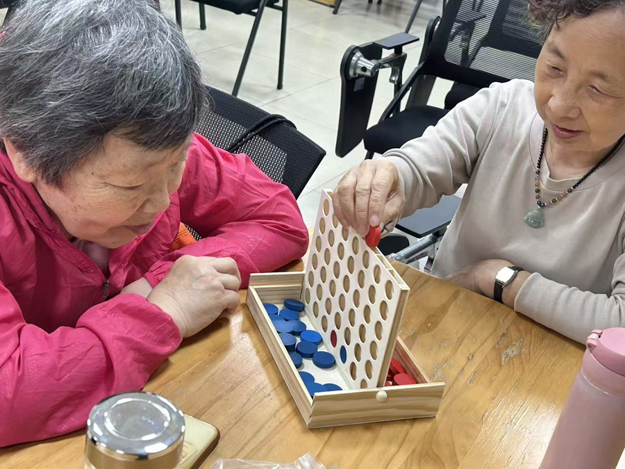 老小孩”玩具如何征服“银发族”开元棋牌试